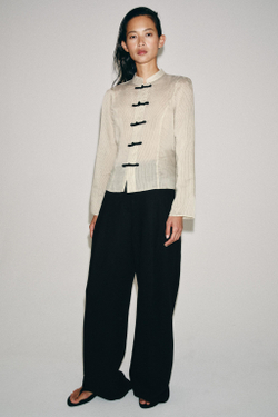 ZARA РУБАШКА В ПОЛОСКУ С НАВЕСНЫМИ ПЕТЛЯМИ — ZW COLLECTION, ЭКРЮ/ЧЕРНЫЙ