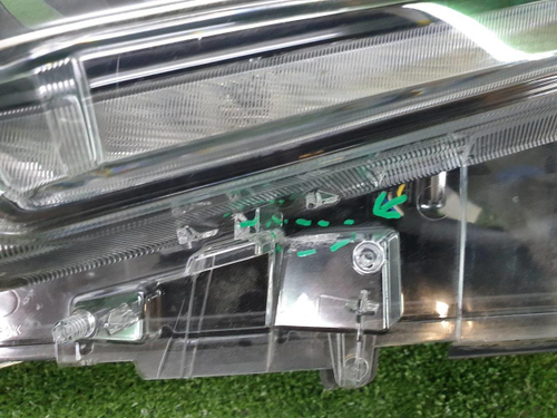Фара левая Toyota Land Cruiser Prado 150 (2017-н.в.) LED