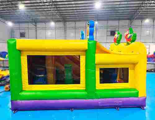 Коммерческий надувной батут «Попугаи и друзья» с крышей, 6x4x4 м