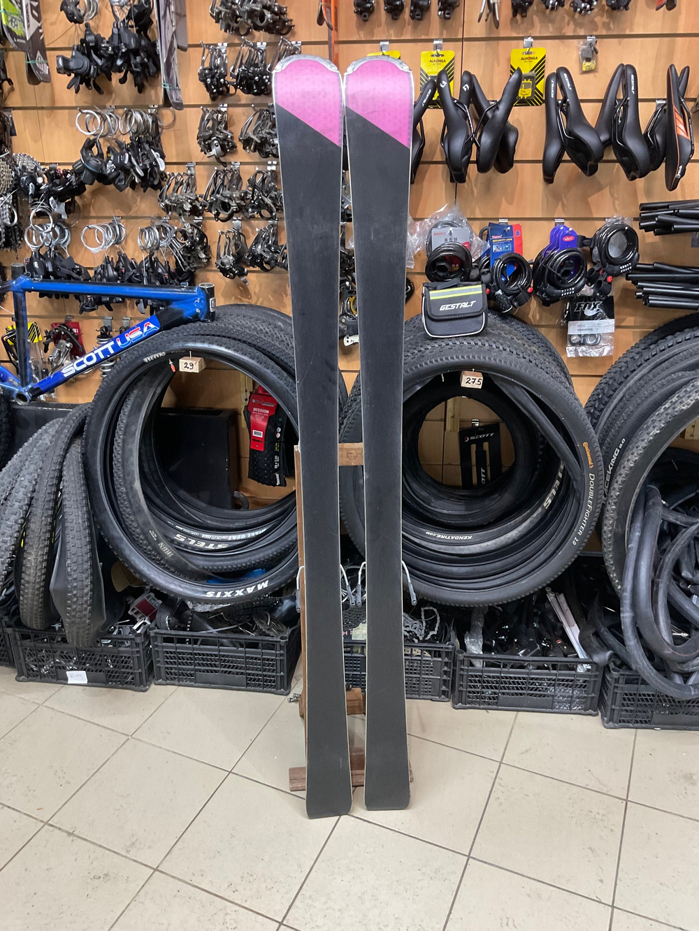 Горные лыжи ROSSIGNOL TEMPTATION 75X самый дешевый в Москве , отправка вся Россия , купить дешево только в магазине Yabegu.ru