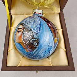 Коллекционный елочный шар с росписью Палех "Снежная королева" в футляре