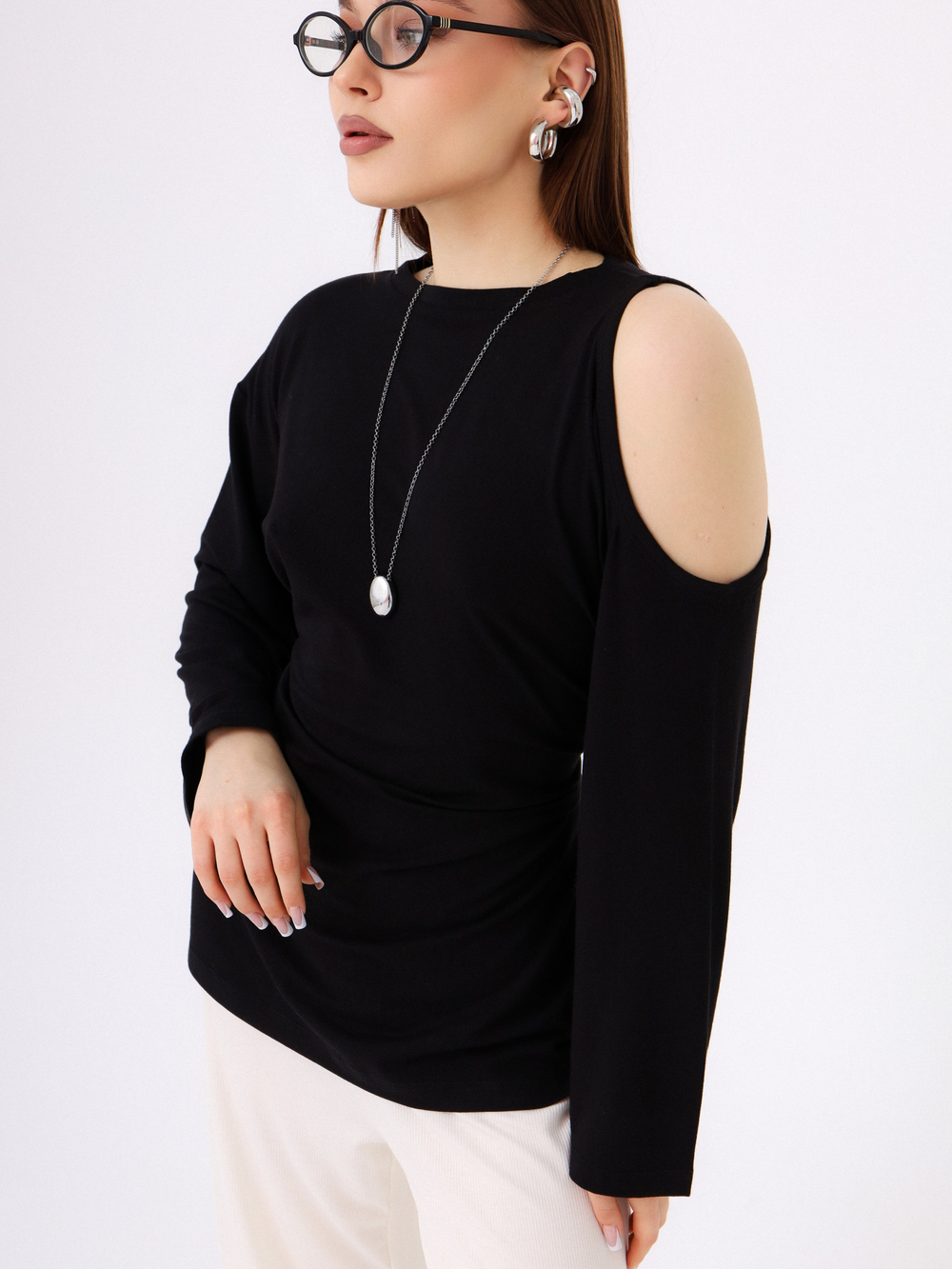Лонгслив на одно плечо Вискоза, черный