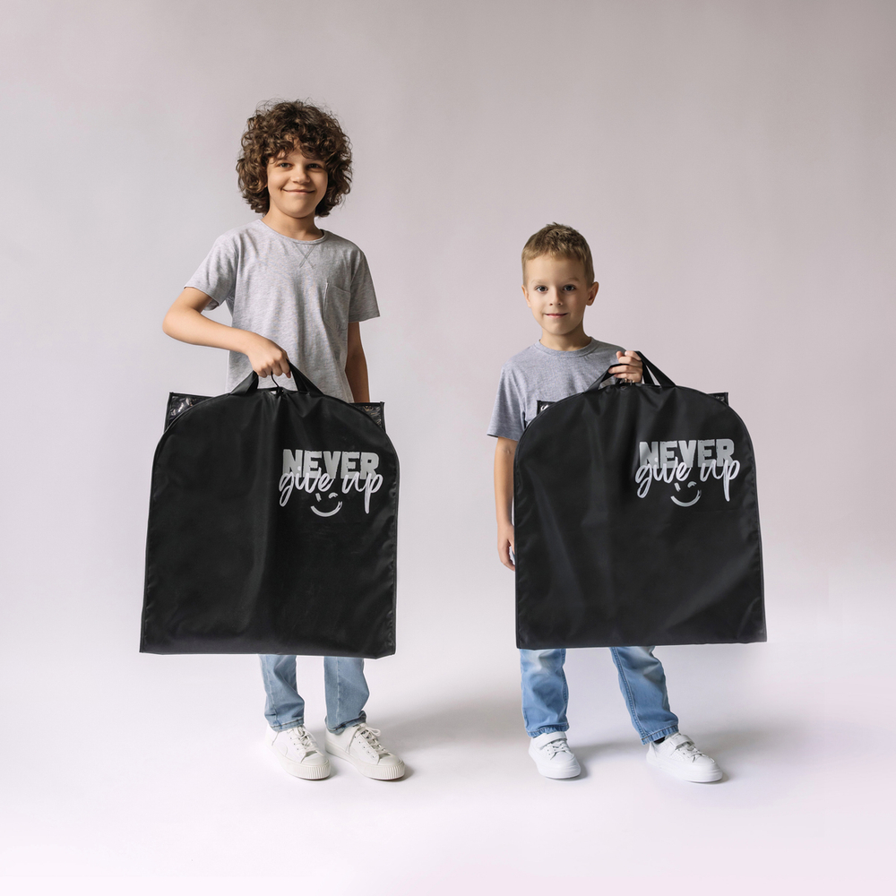 Детский чехол с карманами 110х50, влагостойкий. Never give up