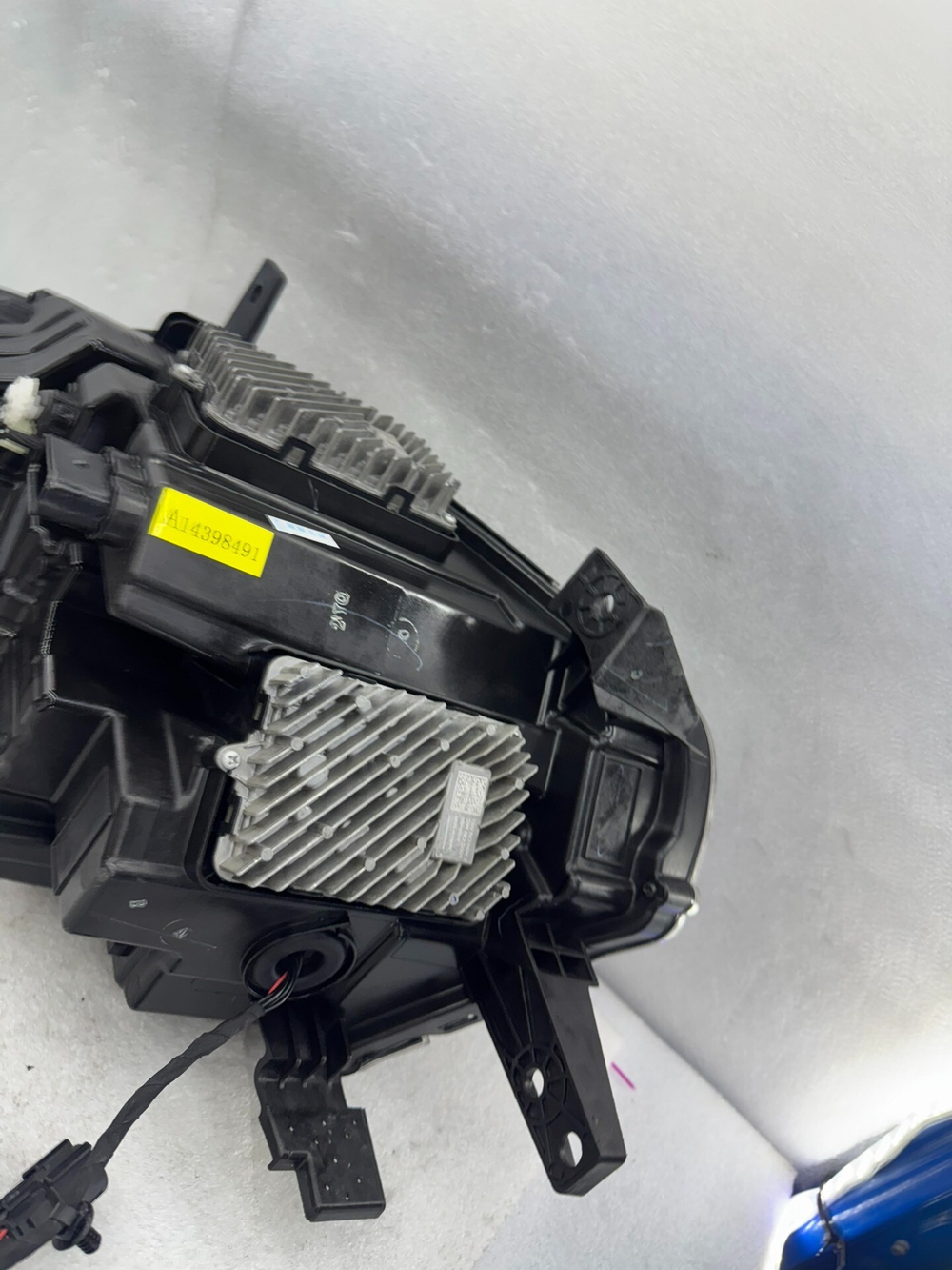 Фара левая LED оригинальная Ford Explorer,