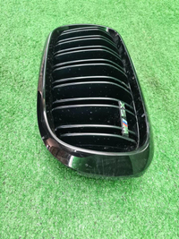 Решетка радиатора левая BMW X5M F85, X6M F86 14-19