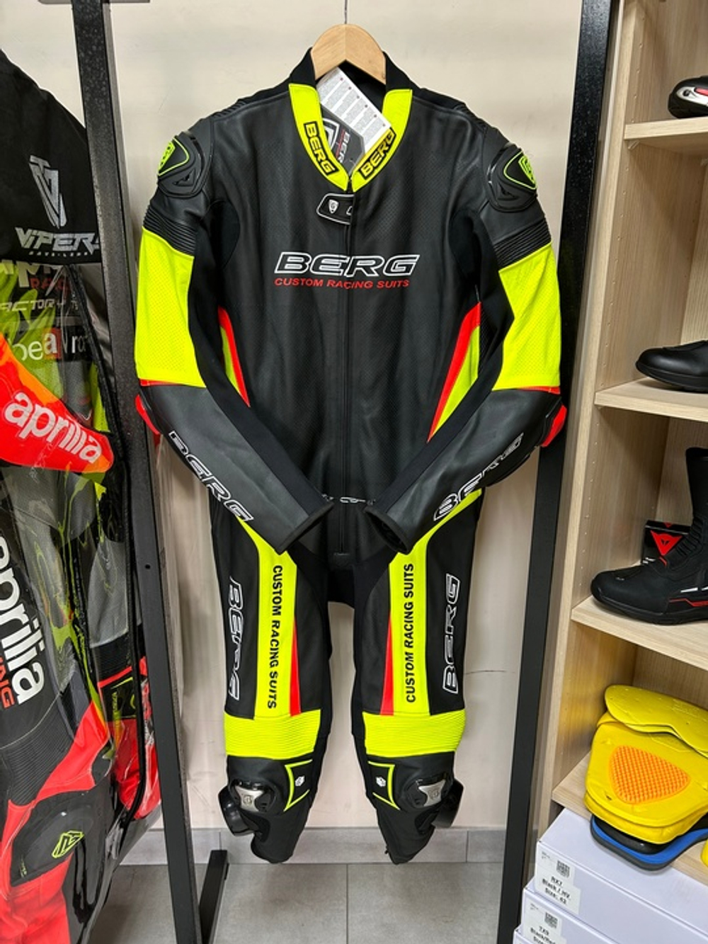 Мотокомбинезон цельный кожаный Berg Arrow Yellow 54