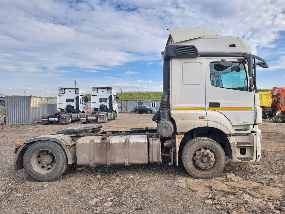 КамАЗ 5490 4x2 Седельный тягач 5490-036-87 (Дизельный, 12,0 л, 401 л.с., МТ)