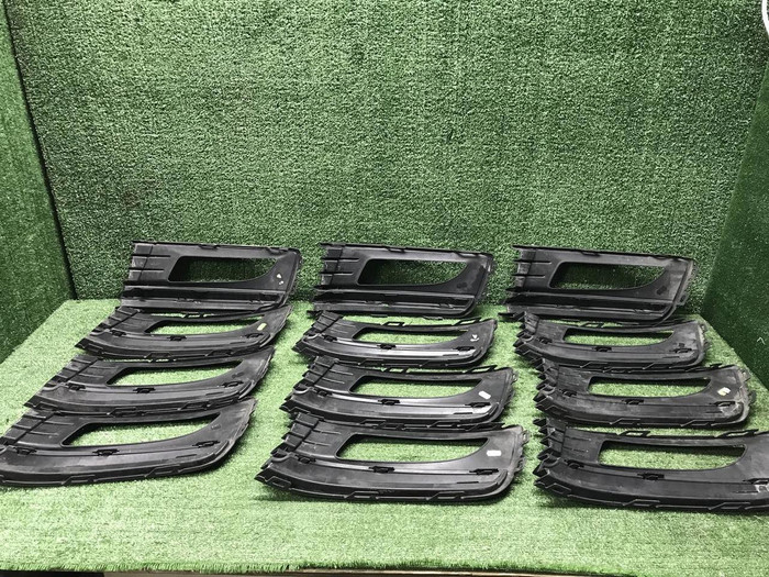 Накладка ПТФ правая VW Polo sedan 5 (2015-2020)