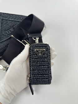 Сумка Prada Triangle crochet bag