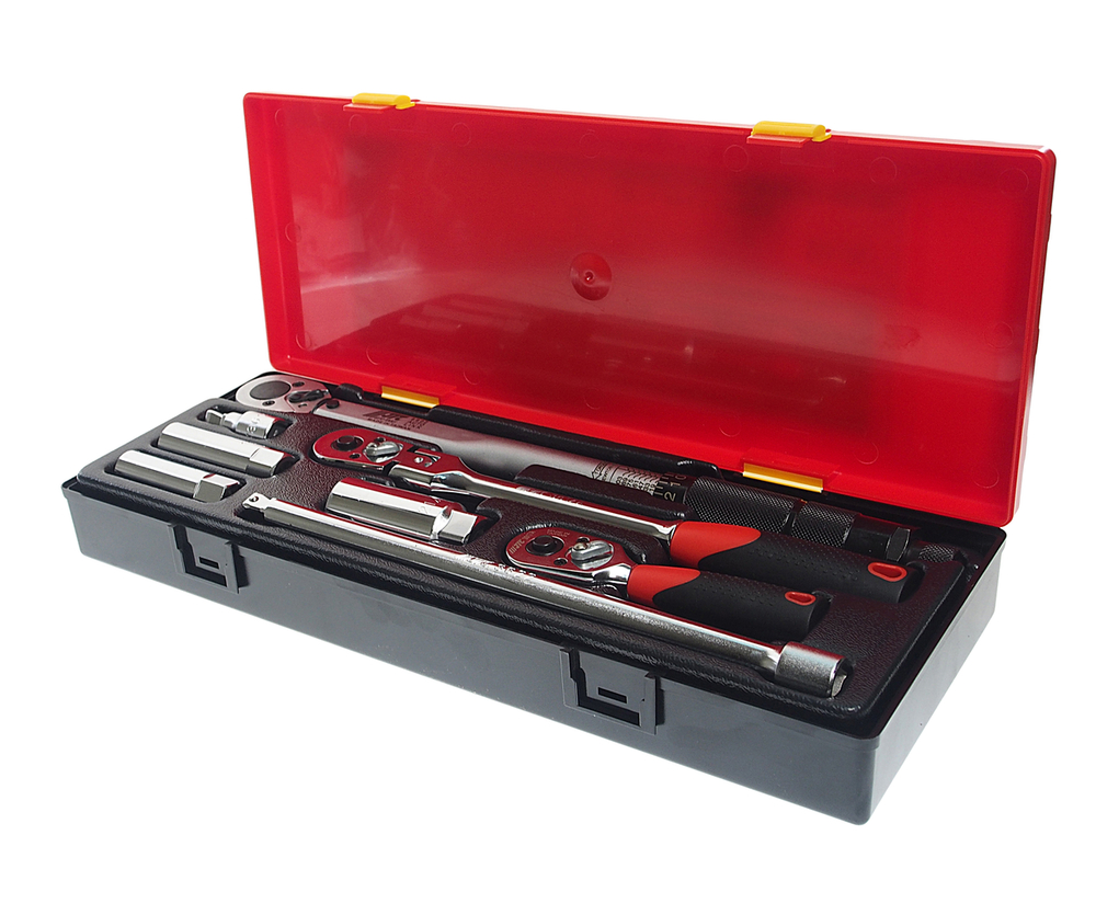 JTC-K3084 - Набор головок для свечей зажигания с динамометрическим ключом 3/8" 8 предметов в кейсе JTC - Комплектация:

6902 &mdash; 1 динамометрический ключ с чёрной металлической рукояткой, 3/8" Dr. x 110 Н&middot;м.
3812А &mdash; 1 Вороток с храповым механизмом (трещоткой) и карданным шарниром, 3/8" Dr. с мягкой пластмассовой рукояткой.
3017А &mdash; 1 Вороток с храповым механизмом (трещоткой) короткий, 3/8" Dr.с мягкой пластмассовой рукояткой.
3619.3622 &mdash; 2 удлинителя, 3/8" Dr. &mdash; 1 3/4", 10".
4730 &mdash; 1 торцевая головка с трёхлепестковой листовой пружиной для захвата свечи, 3/8" Dr. х 14 мм.
4812.4813 &mdash; 2 торцовые головки с трёхлепестковой листовой пружиной для захвата свечи, 3/8" Dr. х 14, 21 мм.