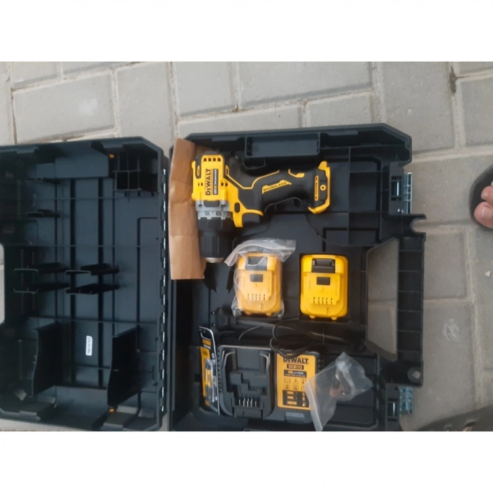 Дрель-шуруповерт бесщеточная аккумуляторная DeWalt DCD701D2-QW