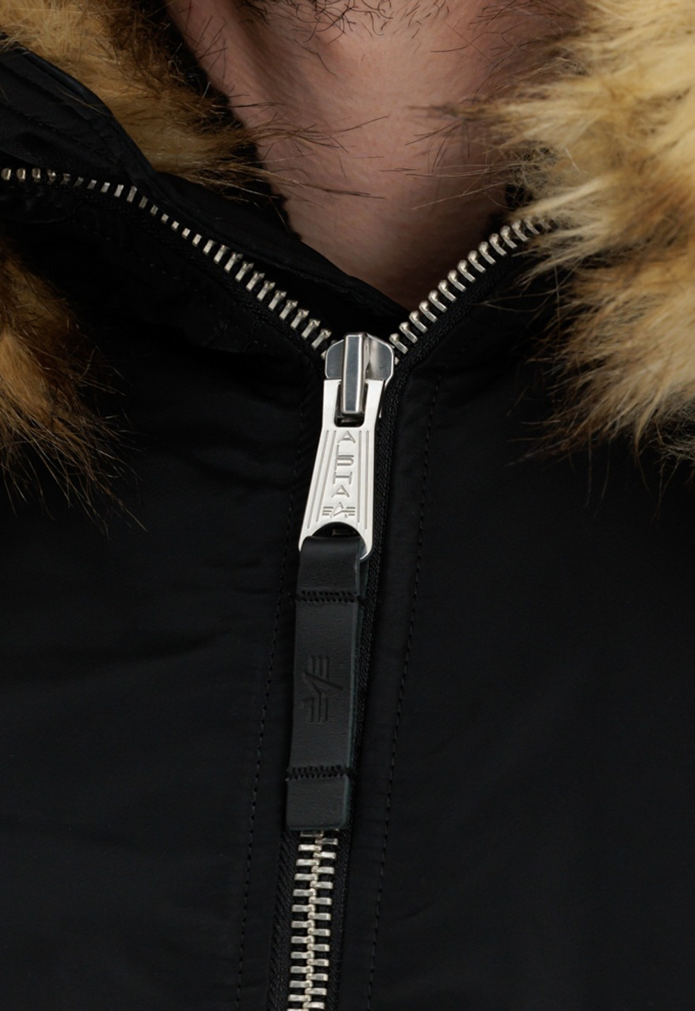 Куртка утепленная мужская ALPHA INDUSTRIES MA-1 Hooded Arctic