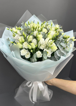 Букет эустомы с эвкалиптом