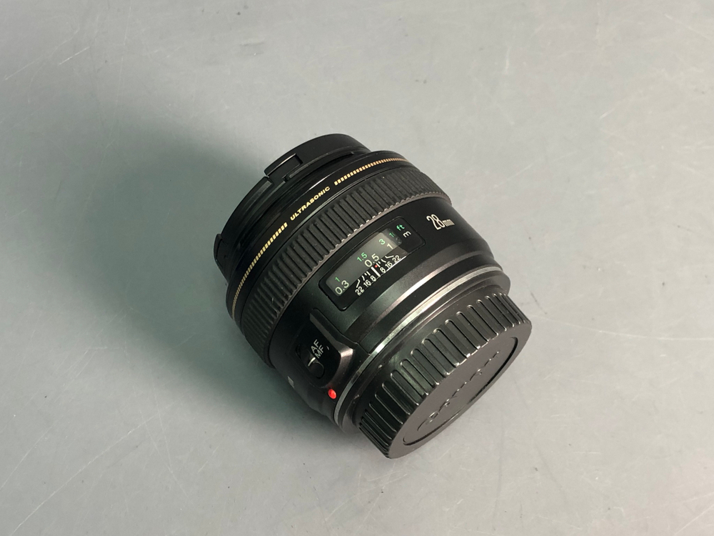 Canon EF 28mm 1.8 USM