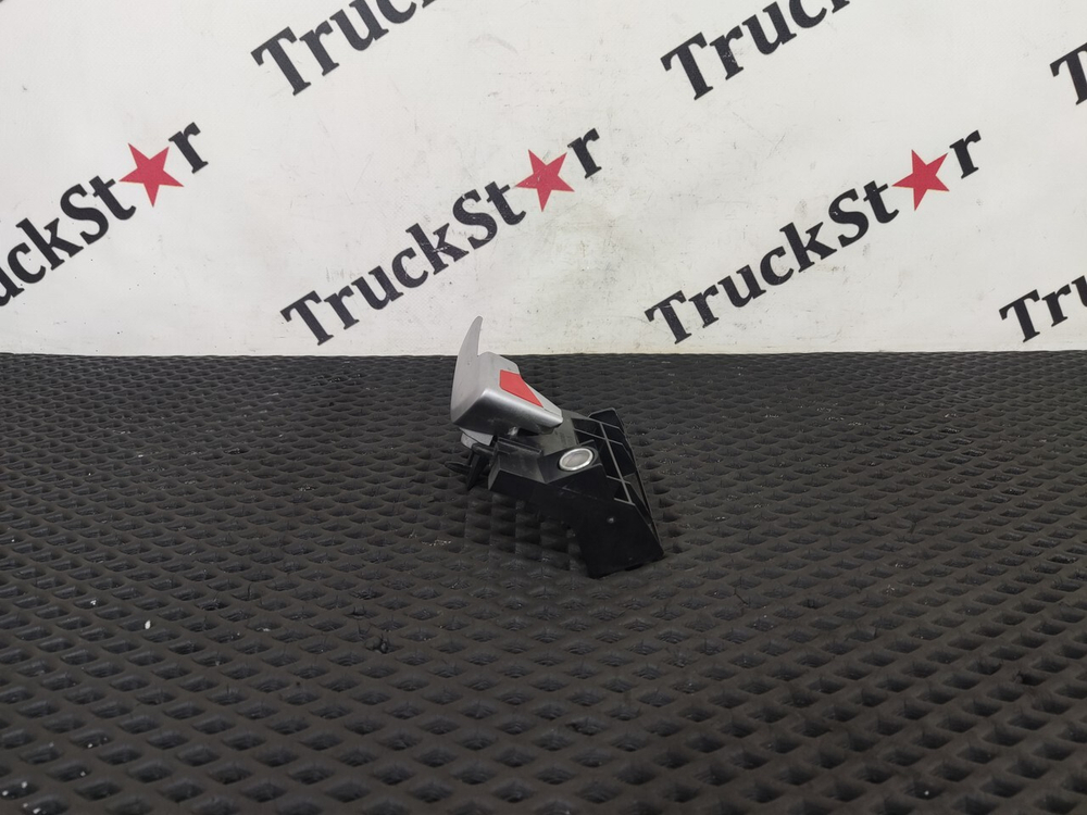 Ручка двери внутренняя правая