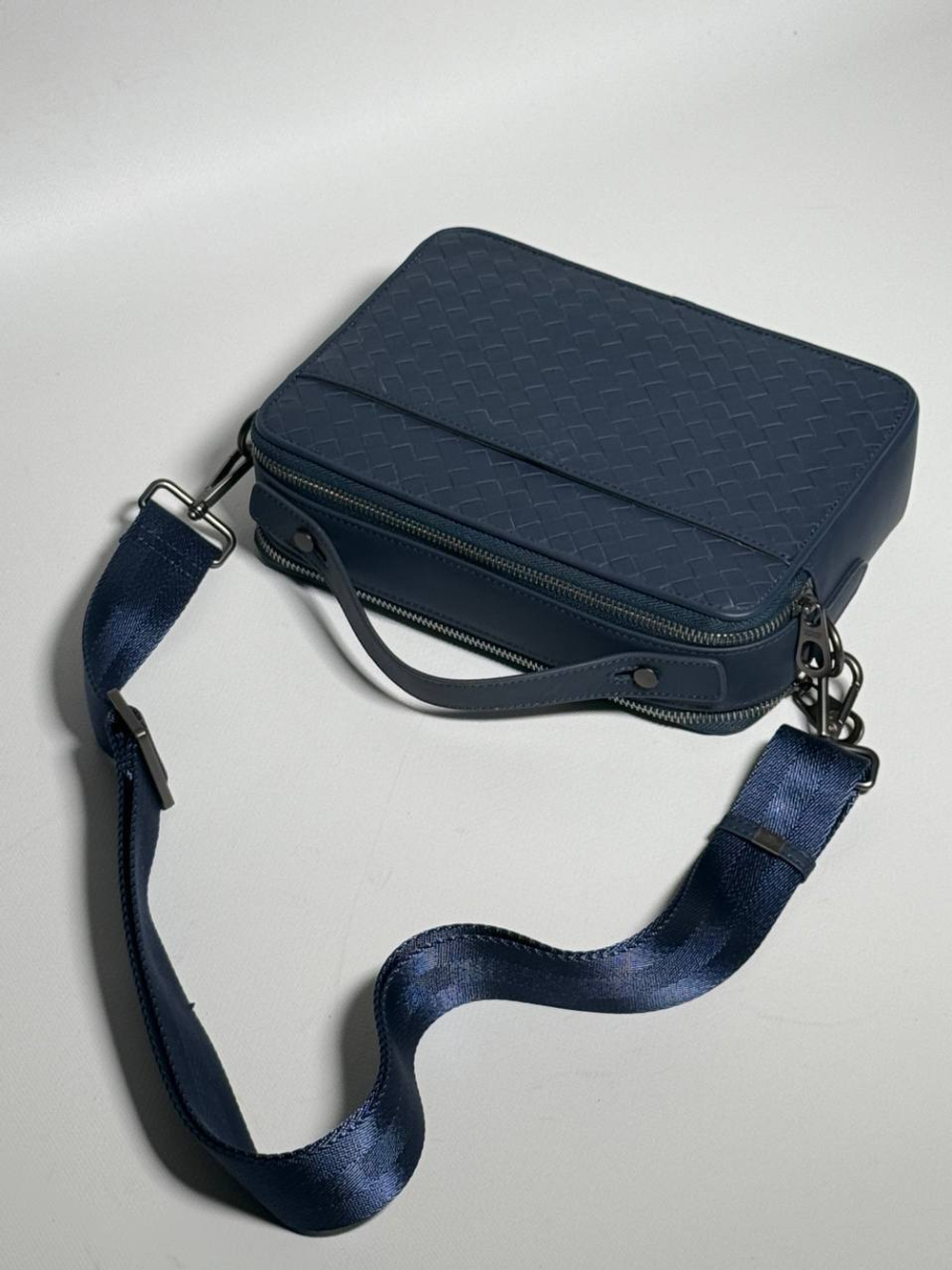 Сумка-мессенджер Bottega Veneta, арт. 477549934
