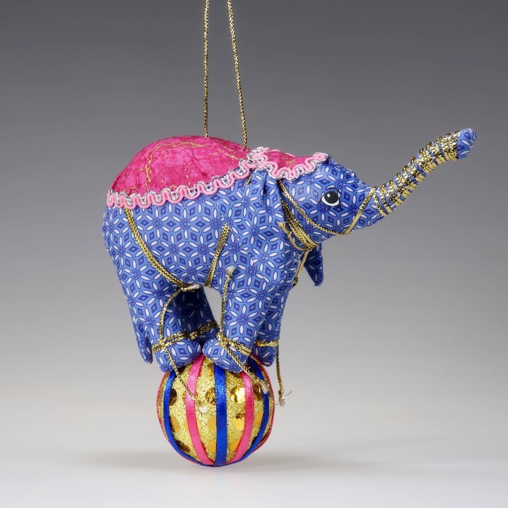 Ёлочная игрушка Слон на шаре