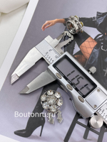 Накладка на пуговицу серебристая круглая в форме цветка