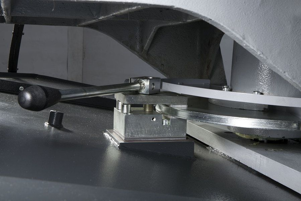 Ленточнопильный отрезной станок Pilous ARG 400 plus S.A.F.