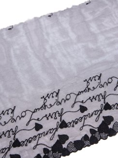 05-90/25 Вышивка на неэл. сетке 25 см, love is, черный (левая)