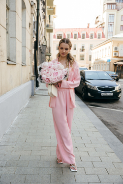 Брюки прямые розовые