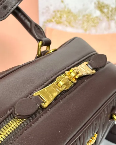 Сумка MIU MIU Arcadie matelassé из кожи наппа, темно-коричневый