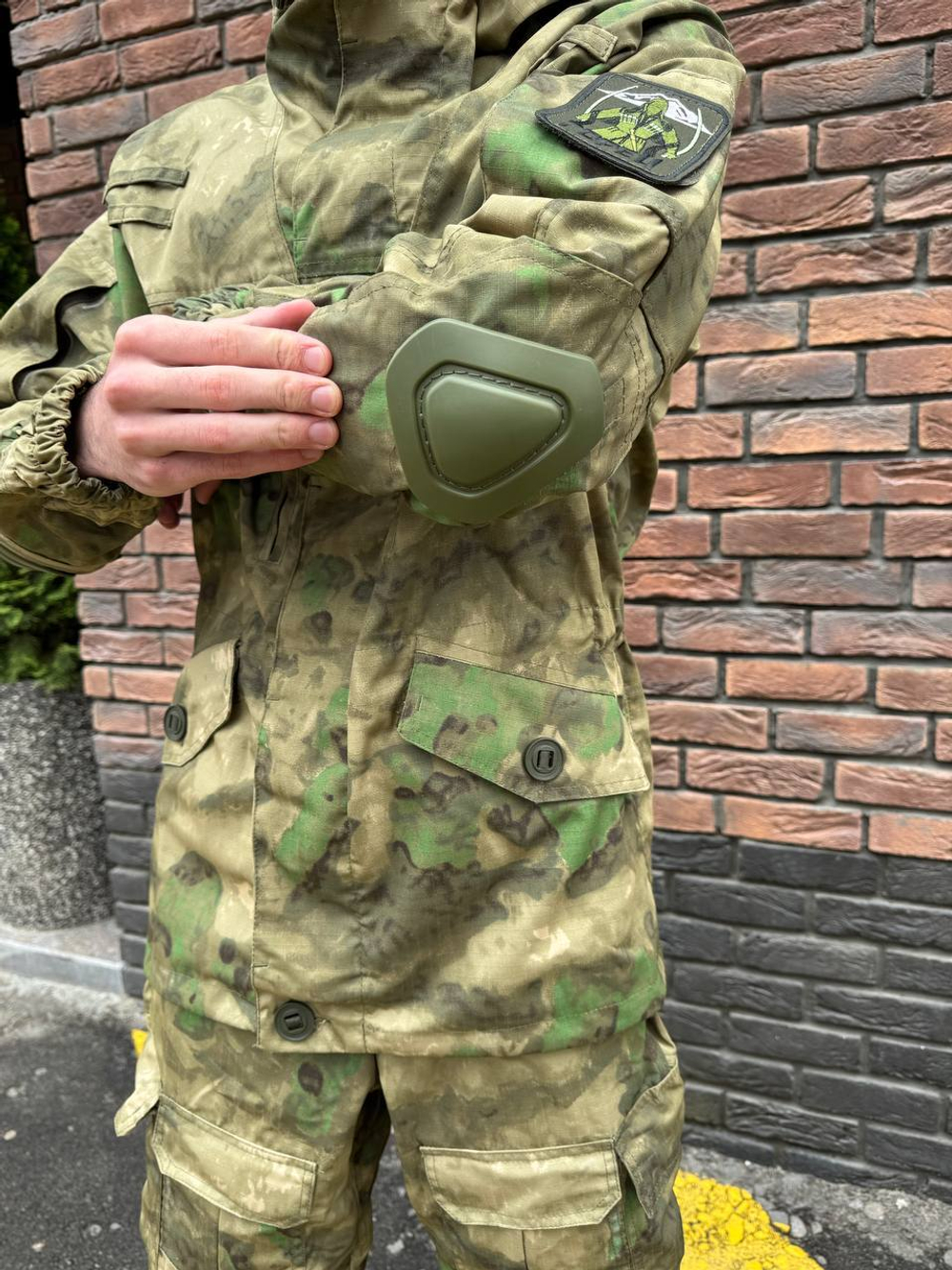 Тактический костюм горка с наколенниками и налокотниками мох