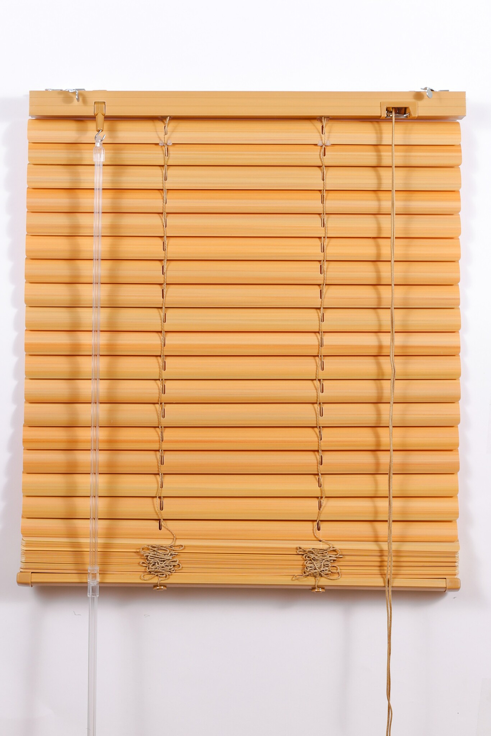 Жалюзи пластиковые, св.дуб