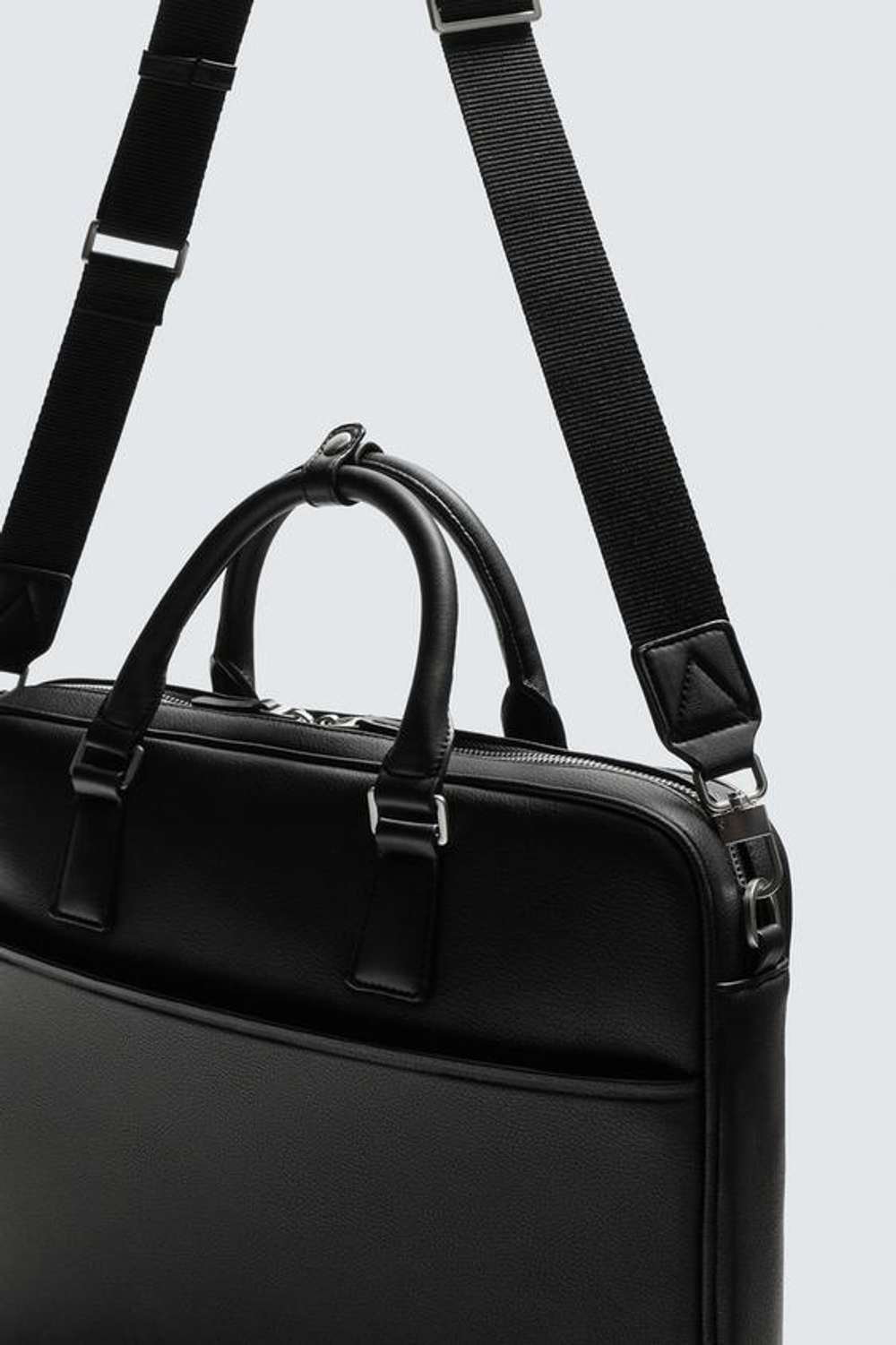 ZARA ПОРТФЕЛЬ ИЗ РЕЛЬЕФНОГО МАТЕРИАЛА, ЧЕРНЫЙ