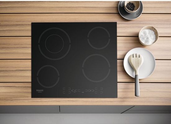Индукционная варочная панель Hotpoint-Ariston HR 635 B