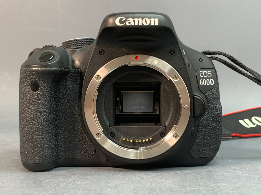 Canon 600D Body 10300 кадров