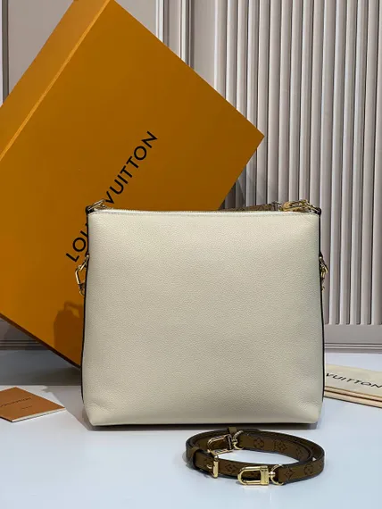 Сумка Louis Vuitton Multipass