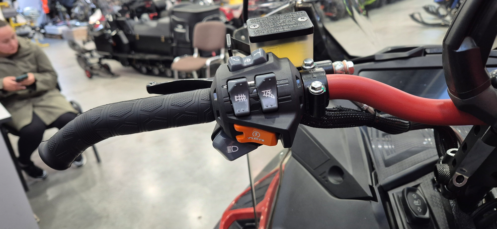 Снегоход AODES Snowcross 1000 SWT 600mm LCD 10.25