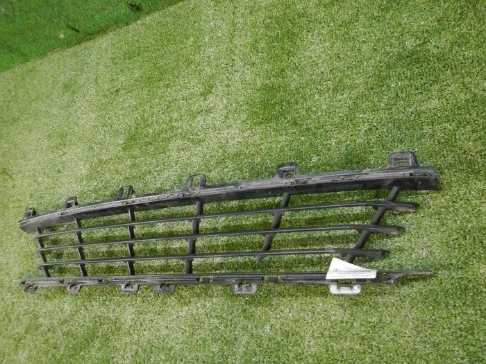 Решетка переднего бампера BMW 3er G20 (2018-2022)