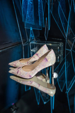 Женские туфли розовые с тиснением под рептилию