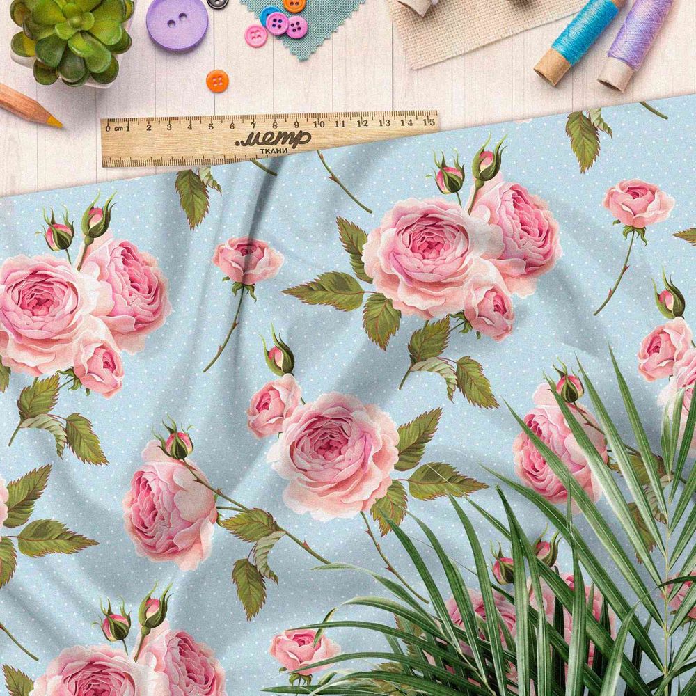 Ткань лен нежные розы на голубом
