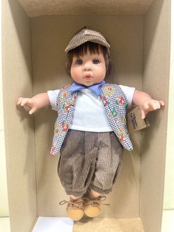 Кукла LAMAGIK мягконабивная  38см Gestito (12033A)