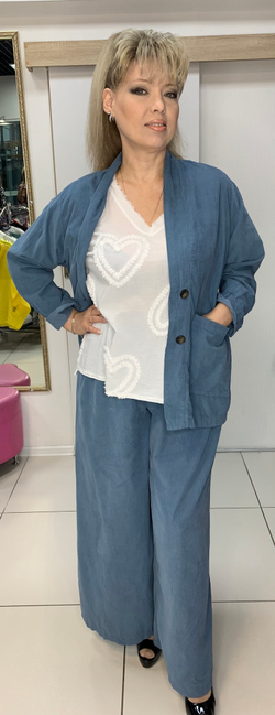 Итальянский  брючный костюм из микро вельвета