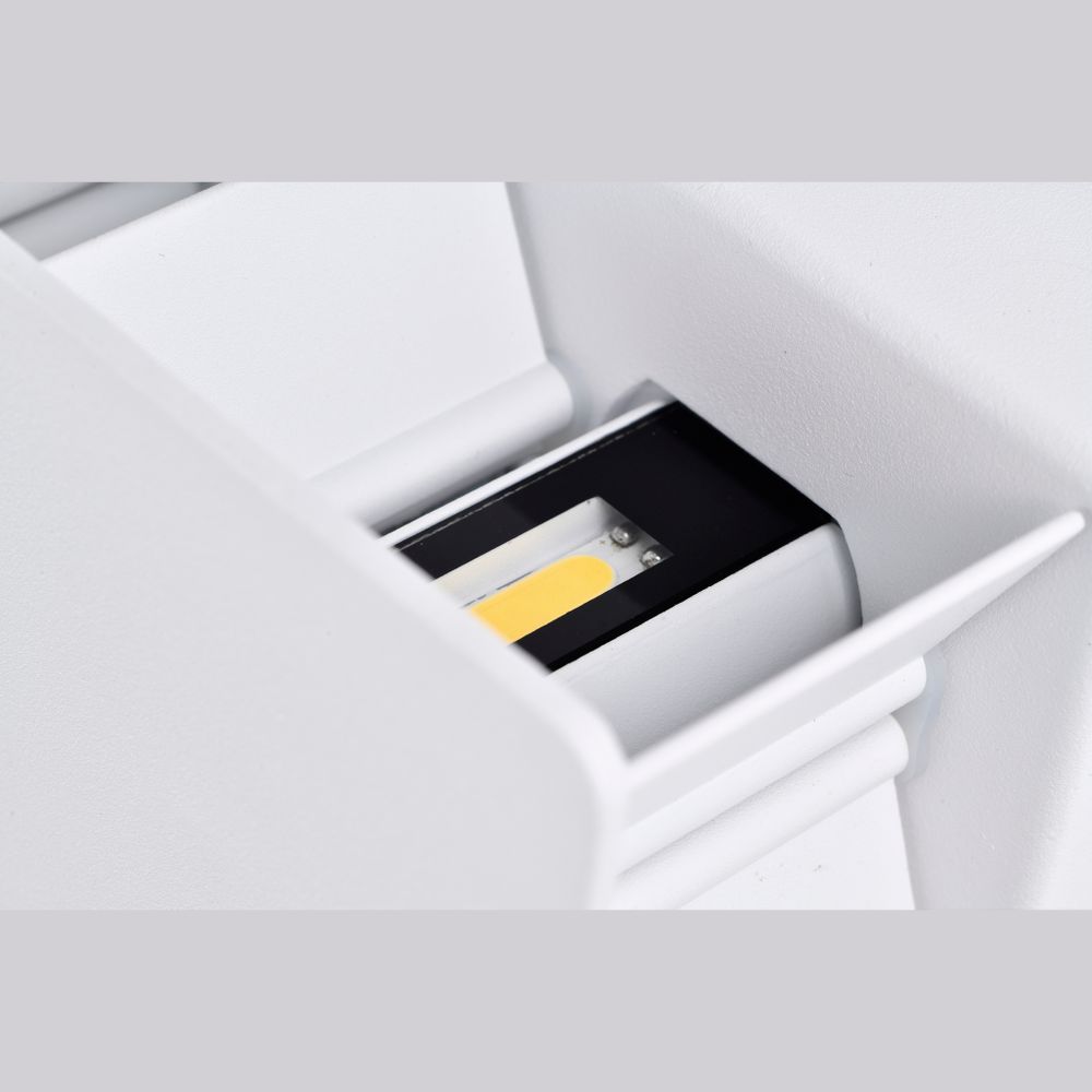 7820 Настенный уличный светильник DAVOS