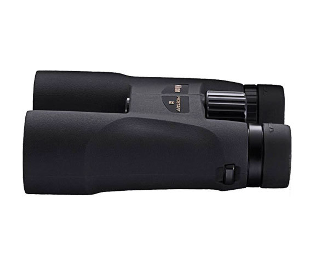 Обрезиненный корпус бинокля Nikon Prostaff 5 - вид сбоку