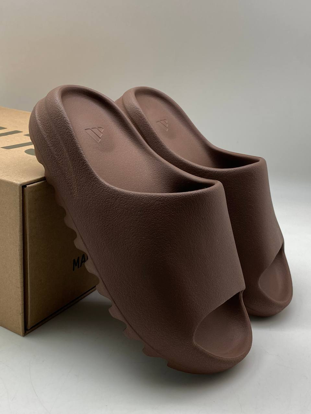 Шлепанцы Adidas Yeezy