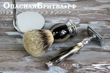 Бритвенный набор MUEHLE SOPHIST, натуральный рог, барсучий ворс высшей категории Silvertip, Т-образная бритва (станок)