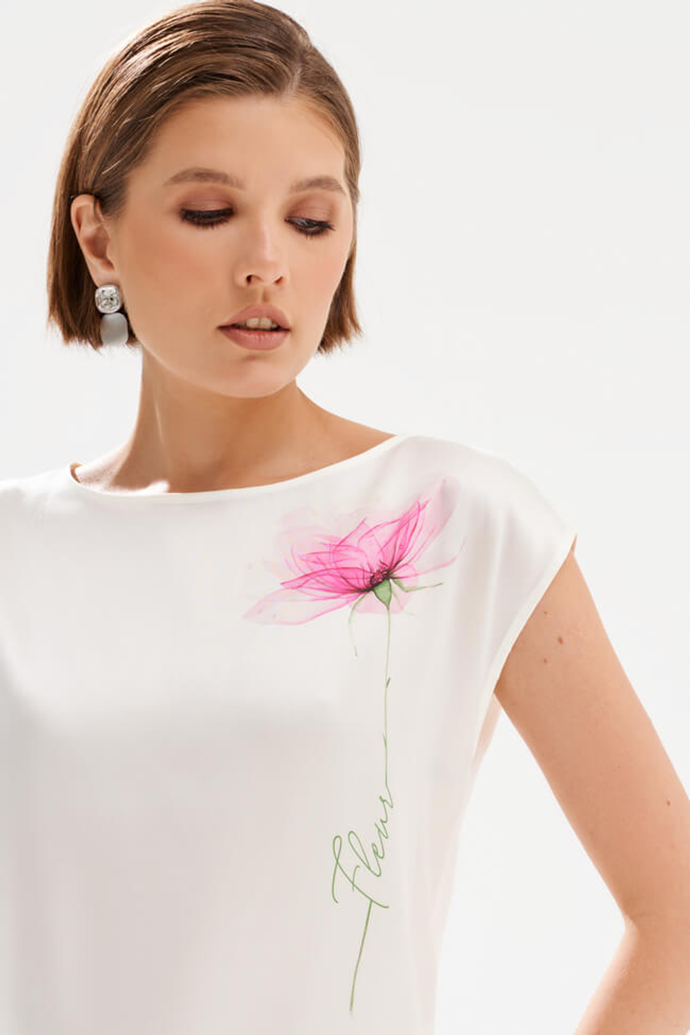 23562 Блузка женская (молочный)