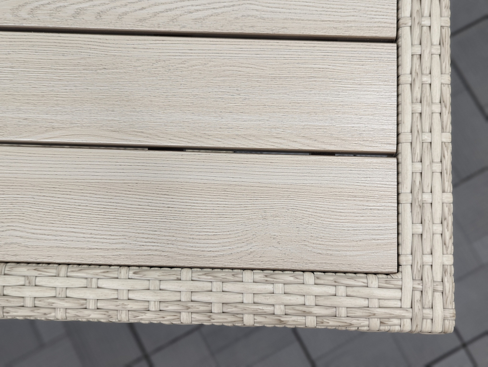 Стол квадратный, столешница ДПК, коллекция Крит