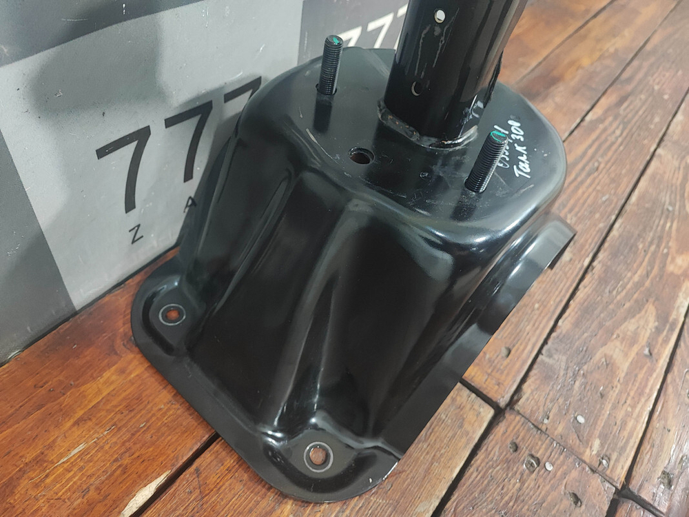 Кронштейн запасного колеса Tank 300 21-нв Б/У Оригинал 6309100XKV19C