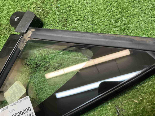 Форточка передняя левая Hongqi H9 (2020-н.в.)