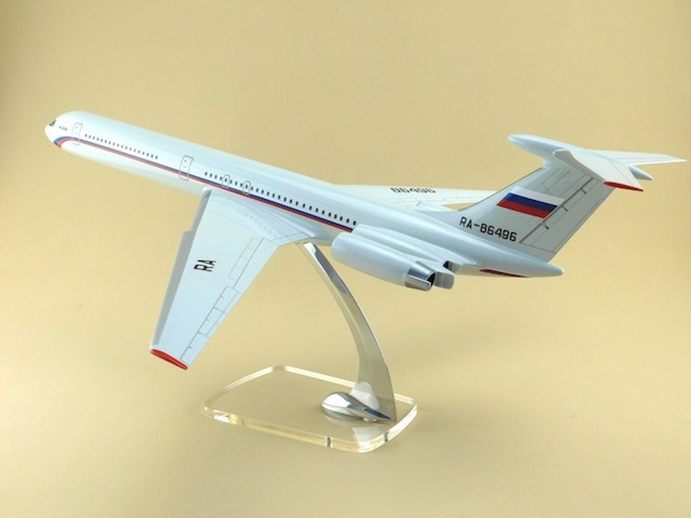 Модель самолета Ил-62М (М1:100, СЛО Россия)