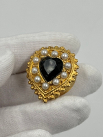 Накладка на пуговицу Сердце с чёрной вставкой