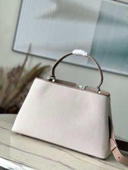 Louis Vuitton Capucines GM Souple
