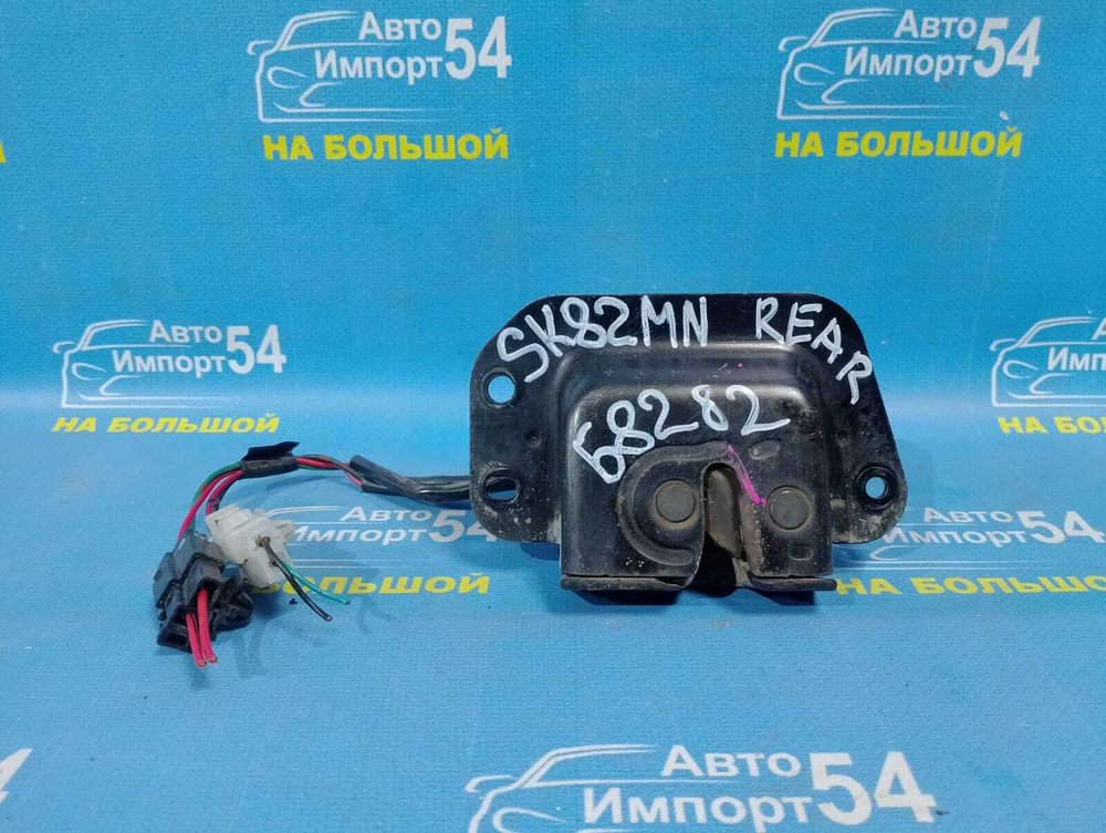 Замок багажника NISSAN VANETTE 1999-2017
